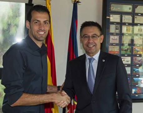 Sergio Busquets to stay with Barcelona at least until 2021