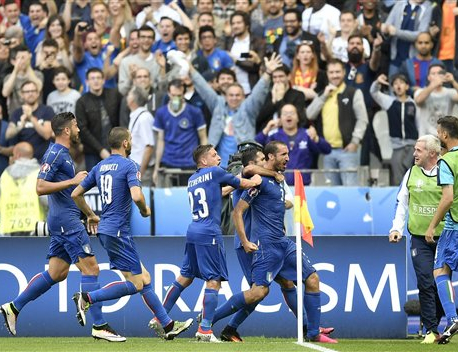 Italy ends its losing run against Spain with 2-0 win