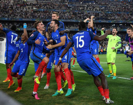 Griezmann's double gives France 2-0 win over World Champions