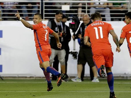 Chile routs Mexico, defending champions advance to semis