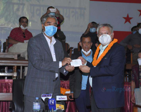 Former RPP leader Thapa, others join NC (with photos)