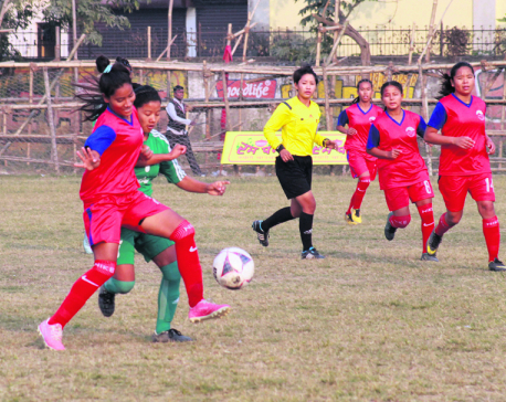 Semifinal line up completes in women football