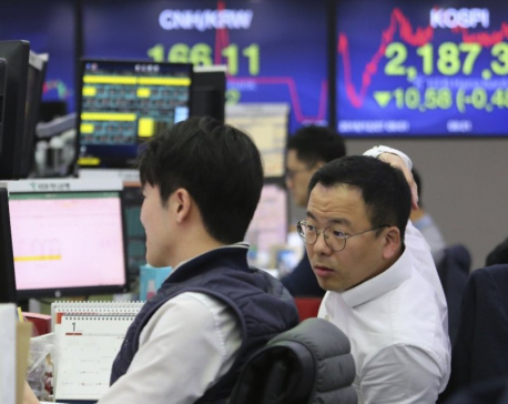 Global stocks mixed, Wall Street rises amid trade optimism