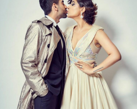 Ayushmann Khurrana and Tahira Kashyap seal their love with a kiss as they celebrate Christmas!