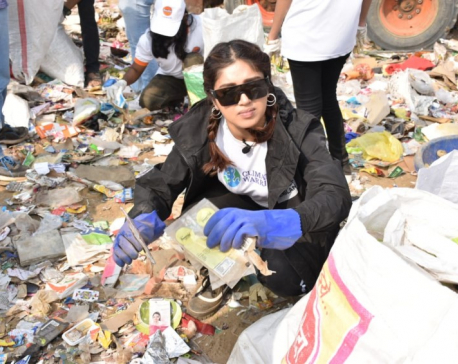 Bhumi Pednekar participates in beach-cleaning drive in Mumbai