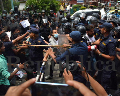 Clash between Citizenship-less Struggle Committee and Police at Maitighar (Photo Feature)