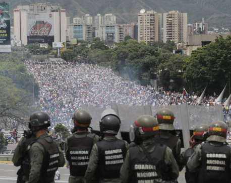 Clashes in Venezuela as Maduro starts constitutional rewrite