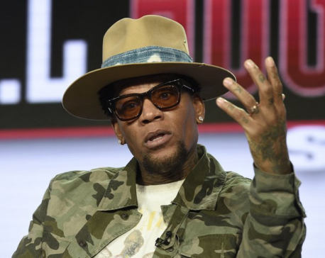 Comedian DL Hughley COVID-19 positive after fainting onstage