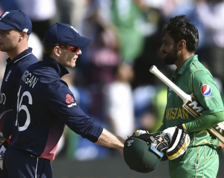 Pakistan thrashes England to reach CT final for 1st time