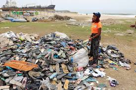Nigerian artist turns plastic waste into fashion to raise awareness