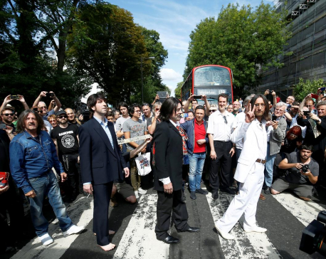 Beatles' 'Abbey Road' back at top of charts 50 years after release