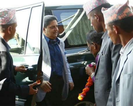 Ex-King Gyanendra leaves for Singapore