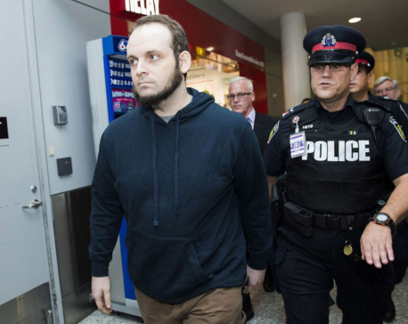 Freed family reaches Canada, says kidnappers killed 1 child