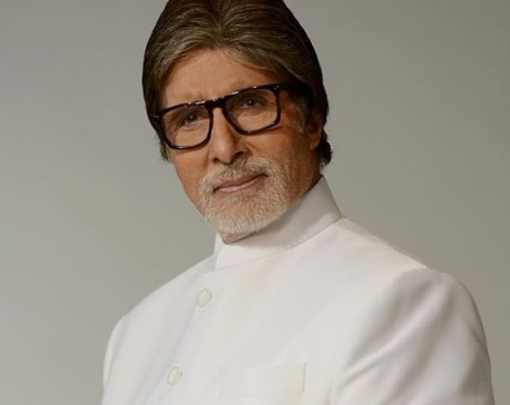 Amitabh Bachchan dons quirky avatars in unique glasses