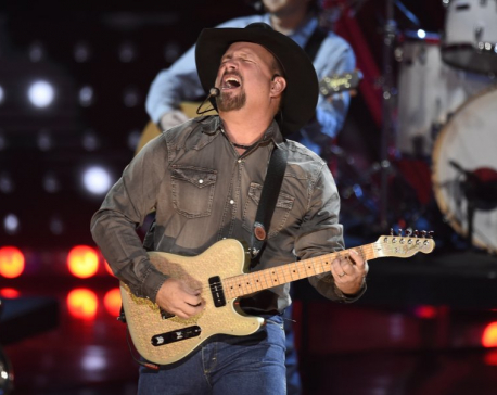Garth Brooks concert to be played at 300 drive-in theaters