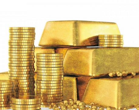 Gold price down by Rs 600 per tola