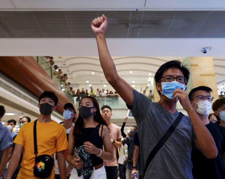 Hong Kong protesters plan march to US Embassy