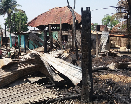 Inferno guts 14 houses in Sunsari