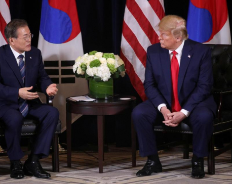 Trump, South Korea's Moon discuss trying to maintain talks with North Korea