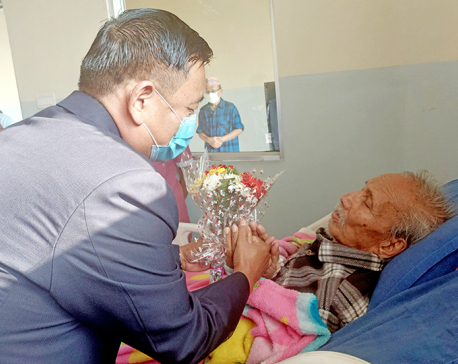 VP Pun visits KIST hospital, wishes for speedy recovery of centenarian Joshi