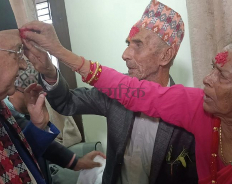 Former PM Oli receives tika from his parents