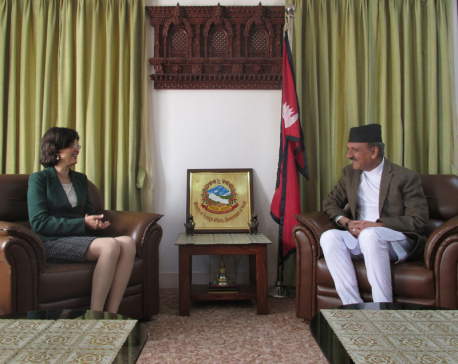 Chinese ambassador and Foreign Minister Mahat hold meeting