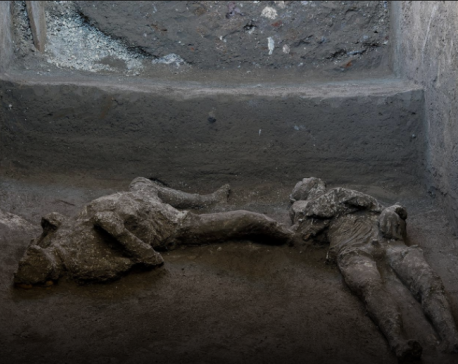 Pompeii's ruins yield scalded bodies of rich man and slave
