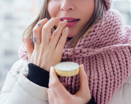 6 Tips to protect your lips from the cold