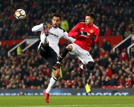 Late goals give Man United 2-0 win over Derby