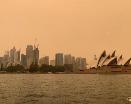 Giant fire near Sydney may burn for weeks as people struggle to breathe