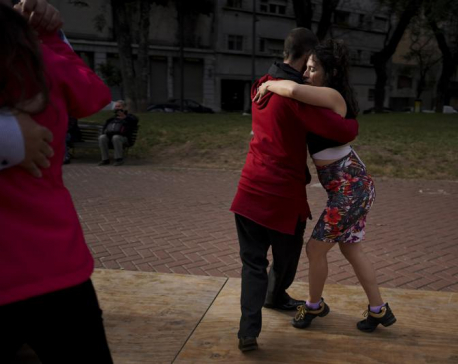In Argentina, pandemic exacts a heavy toll on tango culture