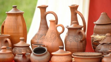 5 reasons you must use clay bottles for drinking water