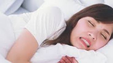6 tips to stop yourself from grinding your teeth in sleep
