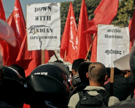 Students demonstrate in front of Indian Embassy (photo feature)