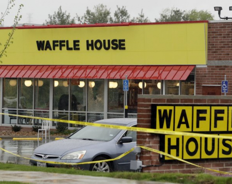 4 dead in Waffle House shooting in Tennessee; suspect sought