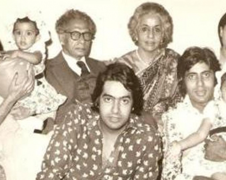 Amitabh Bachchan pens an emotional note on his mother’s birthday, shares rare family pics