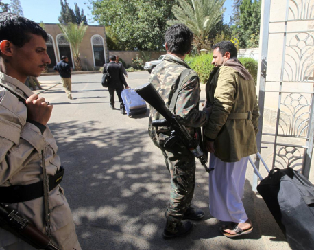 First direct Yemen talks bid to strike deal to swap prisoners