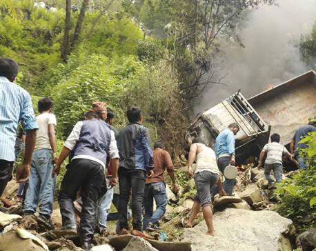 1 died, 6 injured in Kavre mini-truck mishap