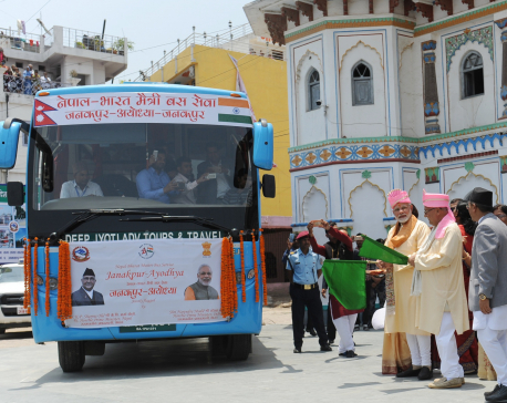 Indian CM welcomes flagged off bus from Janakpur at Ayodhya