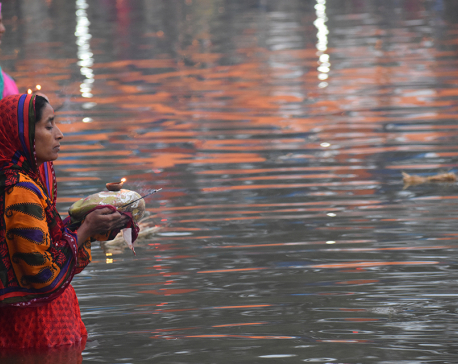 Chhath concludes with obeisance to the rising sun
