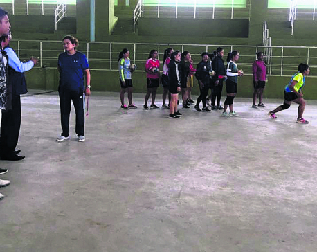 Handball players training without jerseys