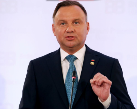 Poland wants sanctions against Russia over Crimea to continue