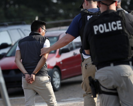 Largest US immigration raids in a decade net 680 arrests