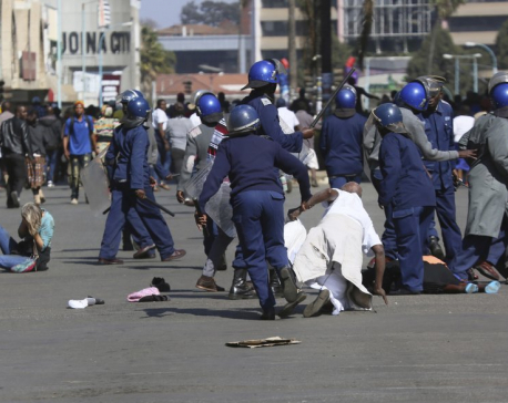 Zimbabwe police, protesters clash in Zimbabwe’s capital