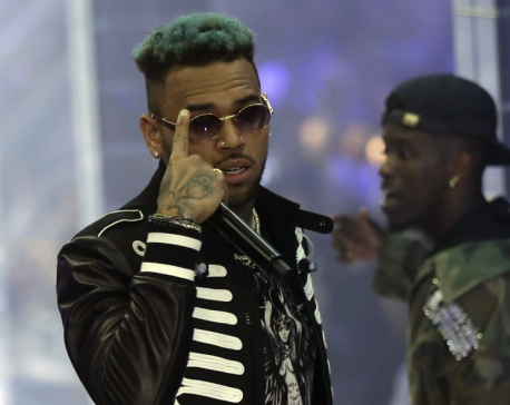 Singer Chris Brown released in Paris after rape complaint
