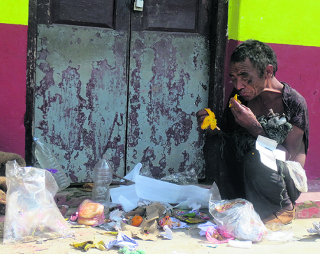 Homeless man struggling on streets of Libang since two decades