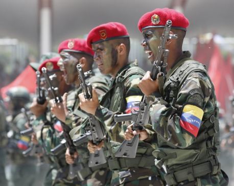 Maduro shows military might in Independence Day celebration