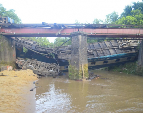Bangladesh train derailment: Five killed, 100 injured