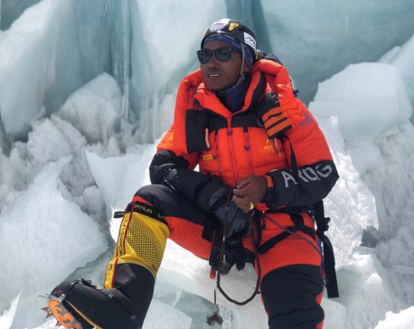Kami Rita tops Everest twice in week in new record