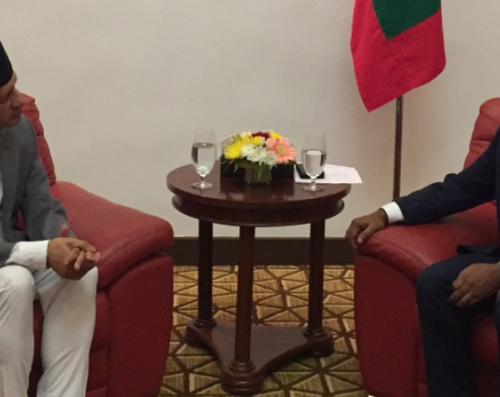 FM Gyawali invites Maldivian counterpart to visit Nepal